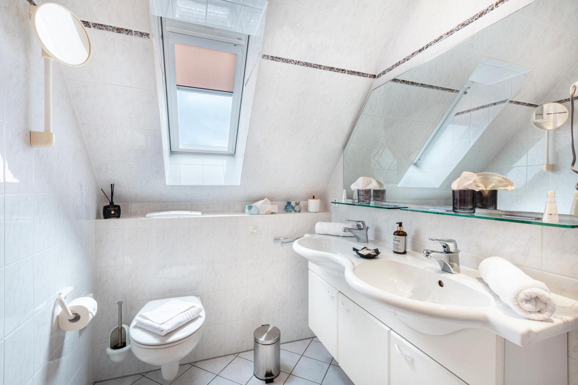 سشلوشسي Villa Sunside Appartements المظهر الخارجي الصورة