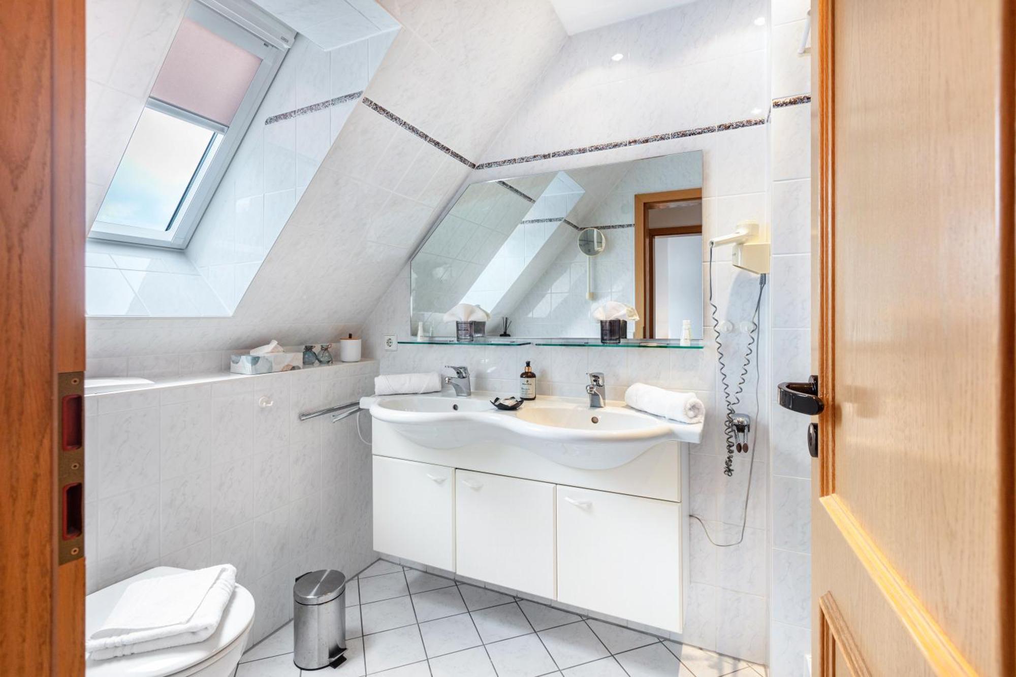 سشلوشسي Villa Sunside Appartements المظهر الخارجي الصورة
