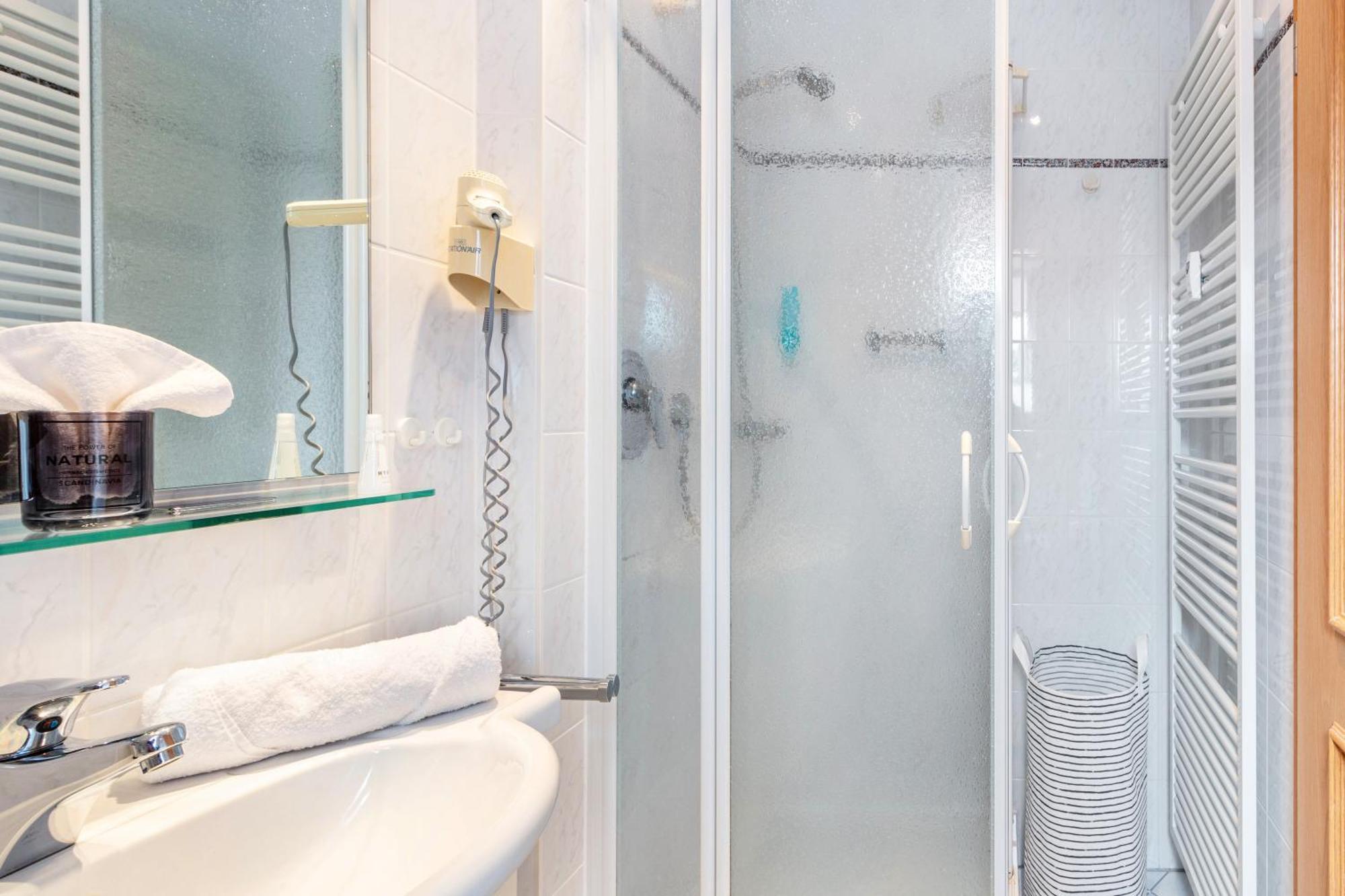 سشلوشسي Villa Sunside Appartements المظهر الخارجي الصورة